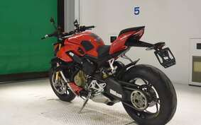 DUCATI STREETFIGHTER V4 S 2023