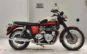 TRIUMPH BONNEVILLE T100 2011