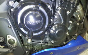 TRIUMPH STREET TRIPLE 85 2013