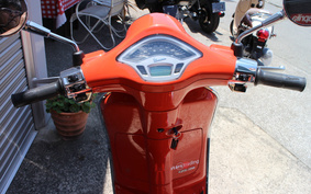 VESPA PRIMAVERA 125