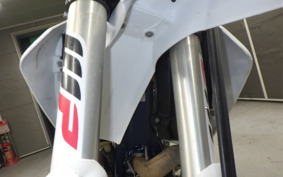 HUSQVARNA TE250I