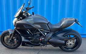 DUCATI DIAVEL Carbon 2015 G105J