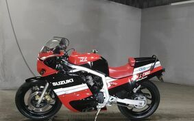 SUZUKI GSX-R750 1986 GR71F