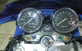 YAMAHA XJR1300 1999 RP01J