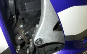 YAMAHA YZF-R1 2001 RN04