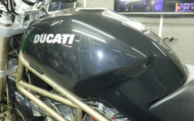 DUCATI MONSTER 900 2000