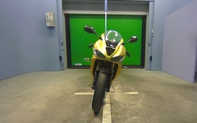 TRIUMPH DAYTONA 675 2013 MD1066