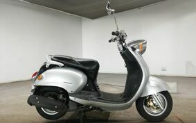 YAMAHA VINO 125 SE24