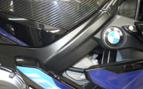 BMW M1000R 2023