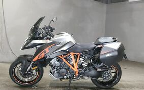 KTM 1290 SUPER DUKE GT 2018 V69