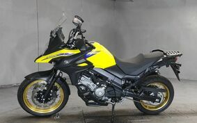 SUZUKI DL650 ( V-Strom 650 ) XT 2022 C733M