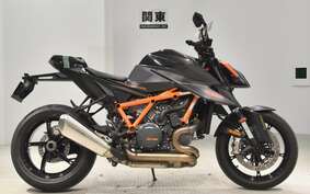 KTM 1290 SUPER DUKE R V3940