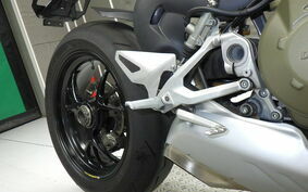 DUCATI STREETFIGHTER V4 S 2021