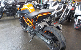 KTM 390 DUKE 2023 JPJ40