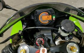 KAWASAKI ZX 10 NINJA R 2004 ZXT00C