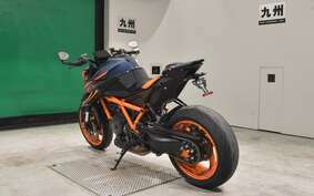 KTM 1290 SUPER DUKE R 2022