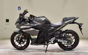 YAMAHA YZF-R25 A RG10J