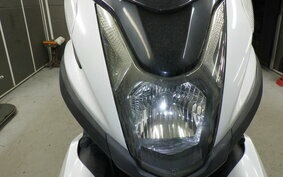 YAMAHA TRICITY 125 SE82J