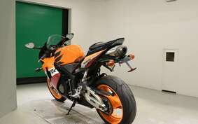 HONDA CBR600RR 2004 PC37