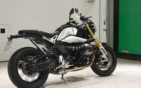 BMW R NINE T 2021