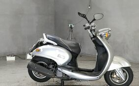 YAMAHA VINO 125 SE24