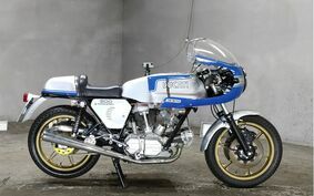 DUCATI 900SS DM860SS