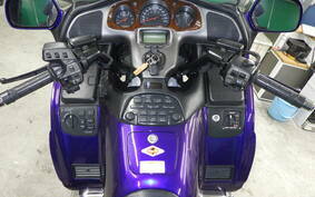 HONDA GL 1800 GOLD WING 2004 SC47