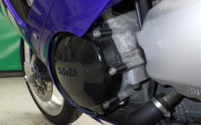 YAMAHA YZF-R1 1999 RN011