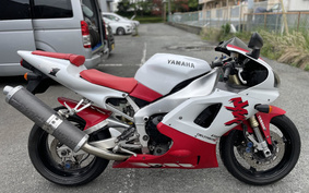 YAMAHA YZF-R1 1998 RN01