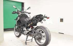 BMW F900R 2021