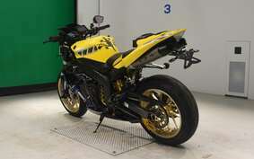 YAMAHA YZF-R1 2005 RN13