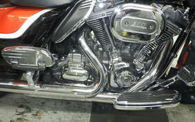 HARLEY FLHTCUSE 1800CVO 2012 PR8