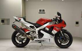 YAMAHA YZF-R1 1999 RN01