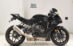 YAMAHA YZF-R1 2021 RN65J