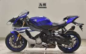 YAMAHA YZF-R1 2016