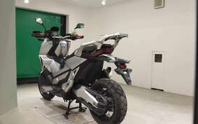 HONDA X-ADV 750 2018 RC95