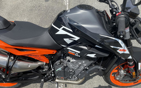 KTM 890 DUKE GP 2024 TU940