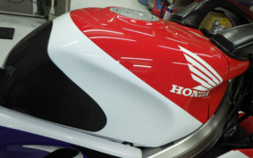 HONDA RVF400 2000 NC35