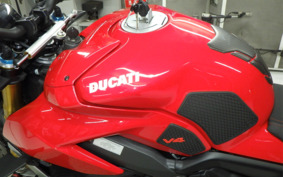 DUCATI STREETFIGHTER V4 S 2022