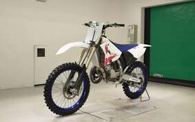 YAMAHA YZ125