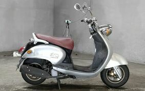 YAMAHA VINO 125 SE24