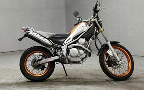 YAMAHA TRICKER DG16J