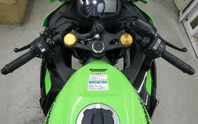 KAWASAKI ZX-25R ZX250E