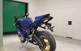 TRIUMPH DAYTONA 675 2011 MD1066