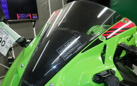 KAWASAKI ZX-25R ZX250E