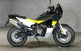 HUSQVARNA ノーデン901 2024 UN6