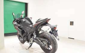 YAMAHA YZF-R25 A RG10J