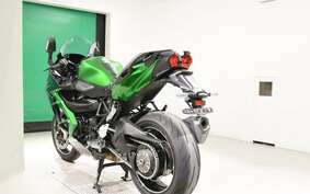 KAWASAKI NINJA H2 SX SE ZXT02P