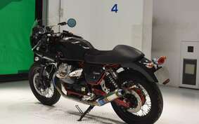 MOTO GUZZI V7 RACER 2012