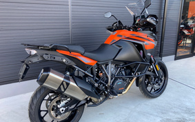 KTM 1290 SUPER ADVENTURE S 2022 V7940